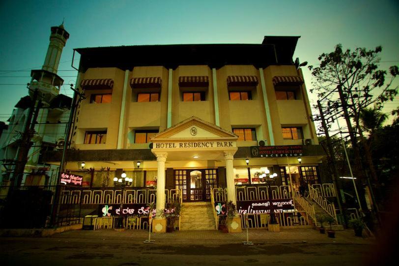 Hotel Residency Park Mangalore Bagian luar foto